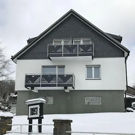 Laura In The Kaiser House * Винтерберг